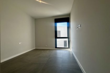 83bb4592c43c417041537e7aaed246e1 - 21