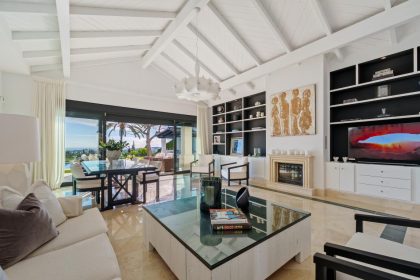 83bb562d2ec2caaecdae8a26c1b03977 - 32