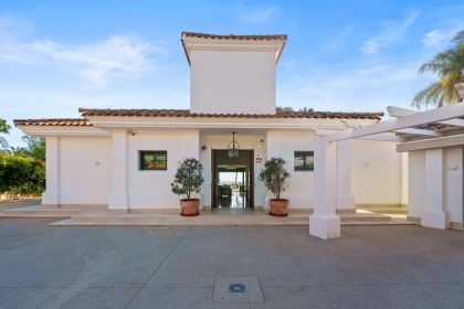 83bb562d2ec2caaecdae8a26c1b03977 - 52