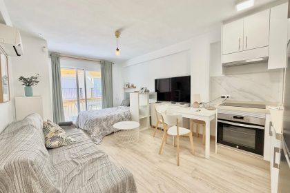 84064ef1907d1bce500f989e7f0d5be3 - 9