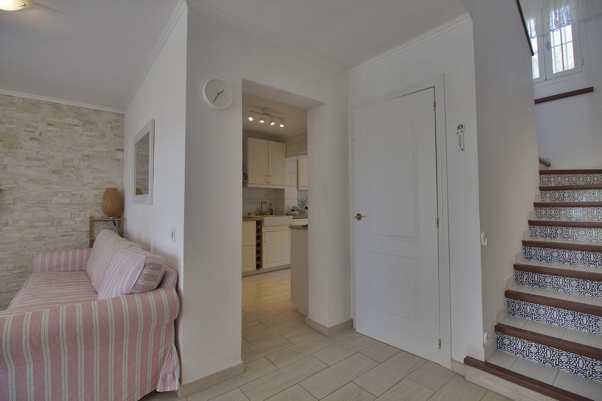 8471078e3c3383a759417c4362c88b36 - 18