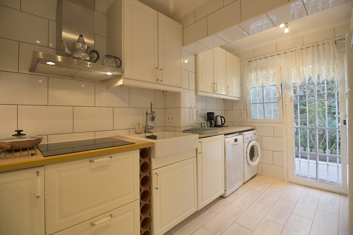 8471078e3c3383a759417c4362c88b36 - 19