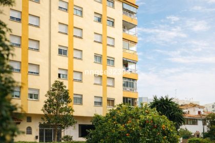 847225a1a47f3ea7161d9e9df915b847 - 18