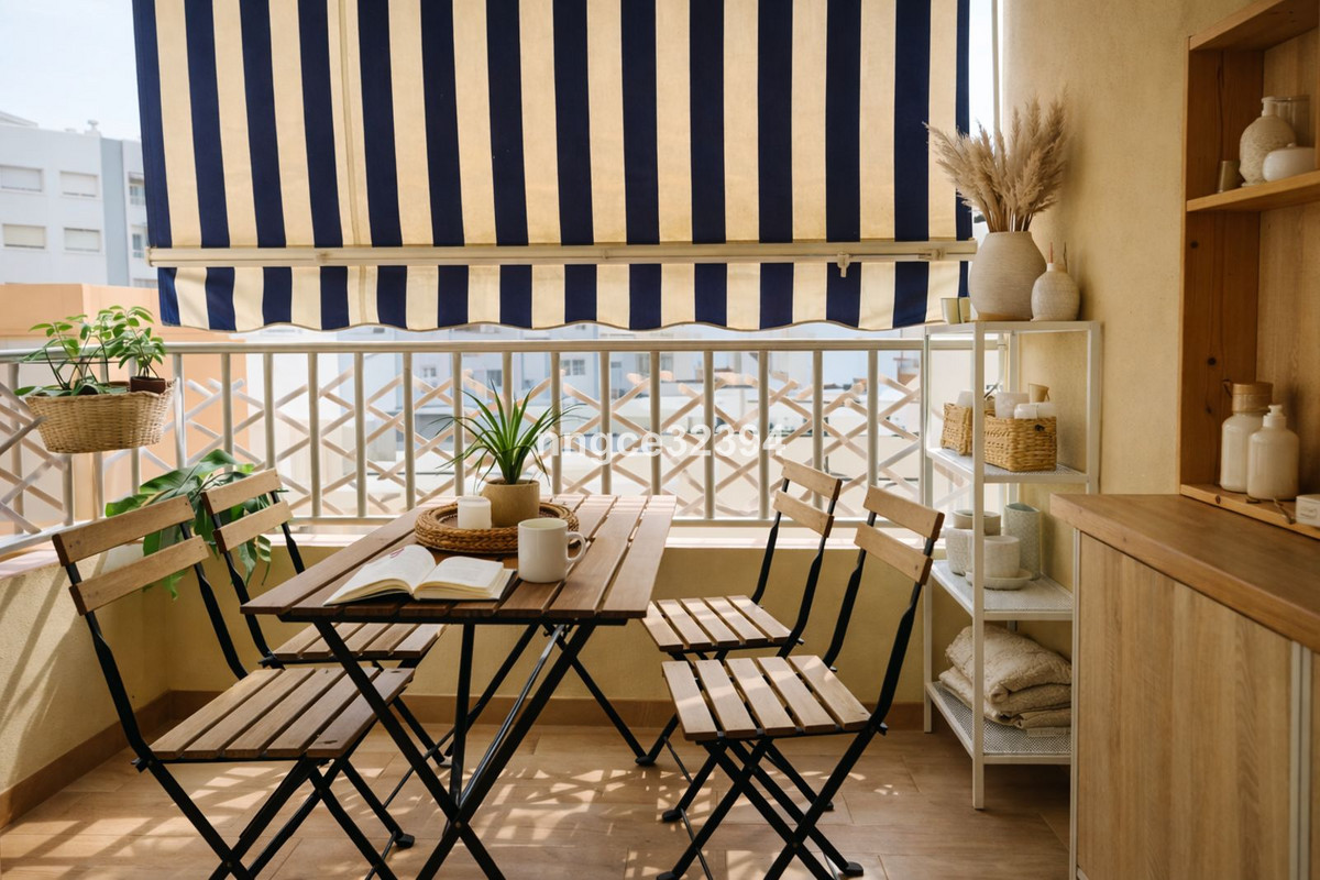 847225a1a47f3ea7161d9e9df915b847 - 2