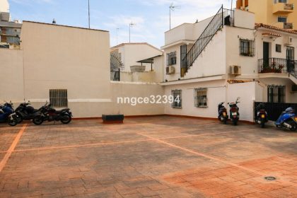 847225a1a47f3ea7161d9e9df915b847 - 21