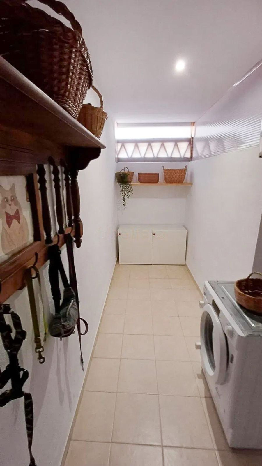 8498e89dd7cb17306470d1a24230a36d - 9