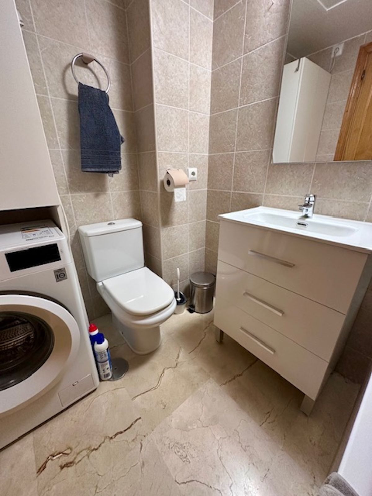 84afbe25de7d9887a4ffc28fac6d7199 - 26