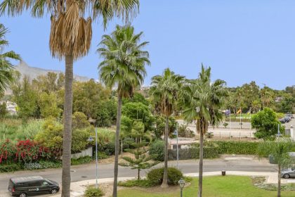 84b578977c86e0bdf949d053da09b390 - 10