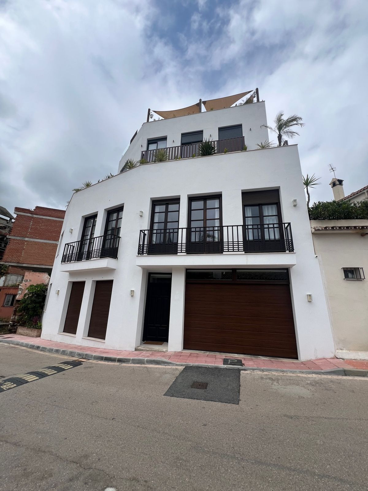 8508e5b3db349f9f8655983718212bd2 - 1