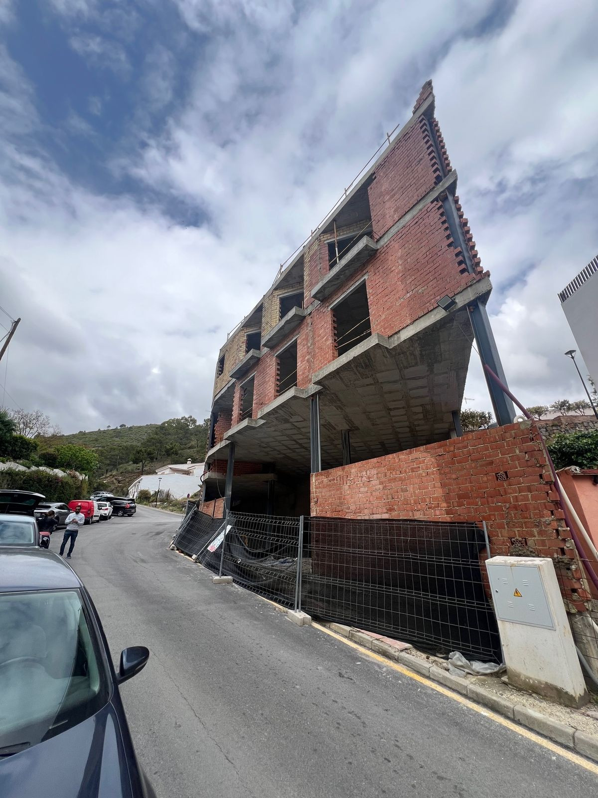 8508e5b3db349f9f8655983718212bd2 - 4