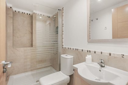 8515cdb35cf1ef39ec35121e00c91d29 - 12