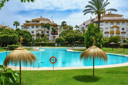 8569149e03ae6e53147442d36c169bc9 - 1