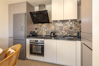 85ab2f237115f4b9ad7ed847ed58de9a - 13