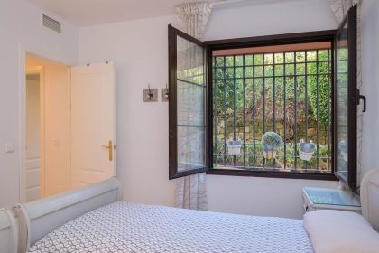 85ea45eb44d1f8f8bc15212773cd19ec - 12