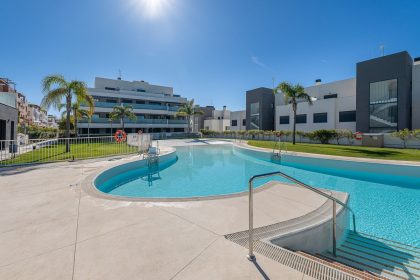 867dbe6f6d3d7e5c0a733370835d5ca6 - 23