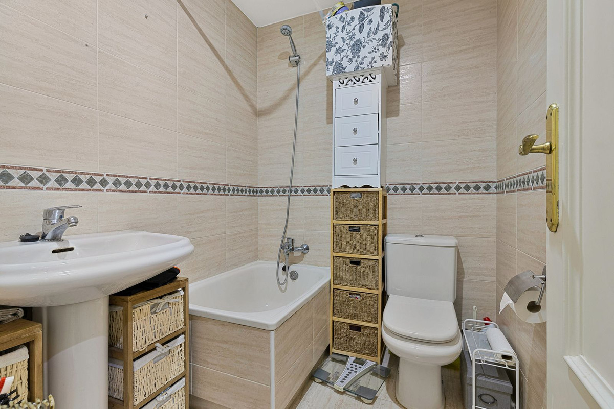 86b2250f3753a673e55a8f603b91afcf - 14