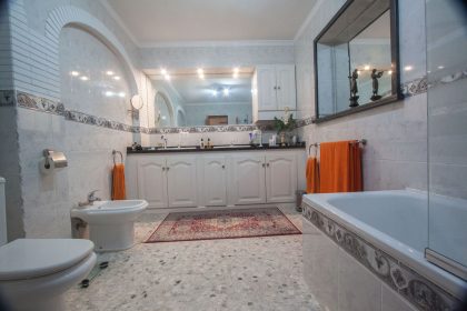 872f3b12901413166618dde9d3cc2cc4 - 24