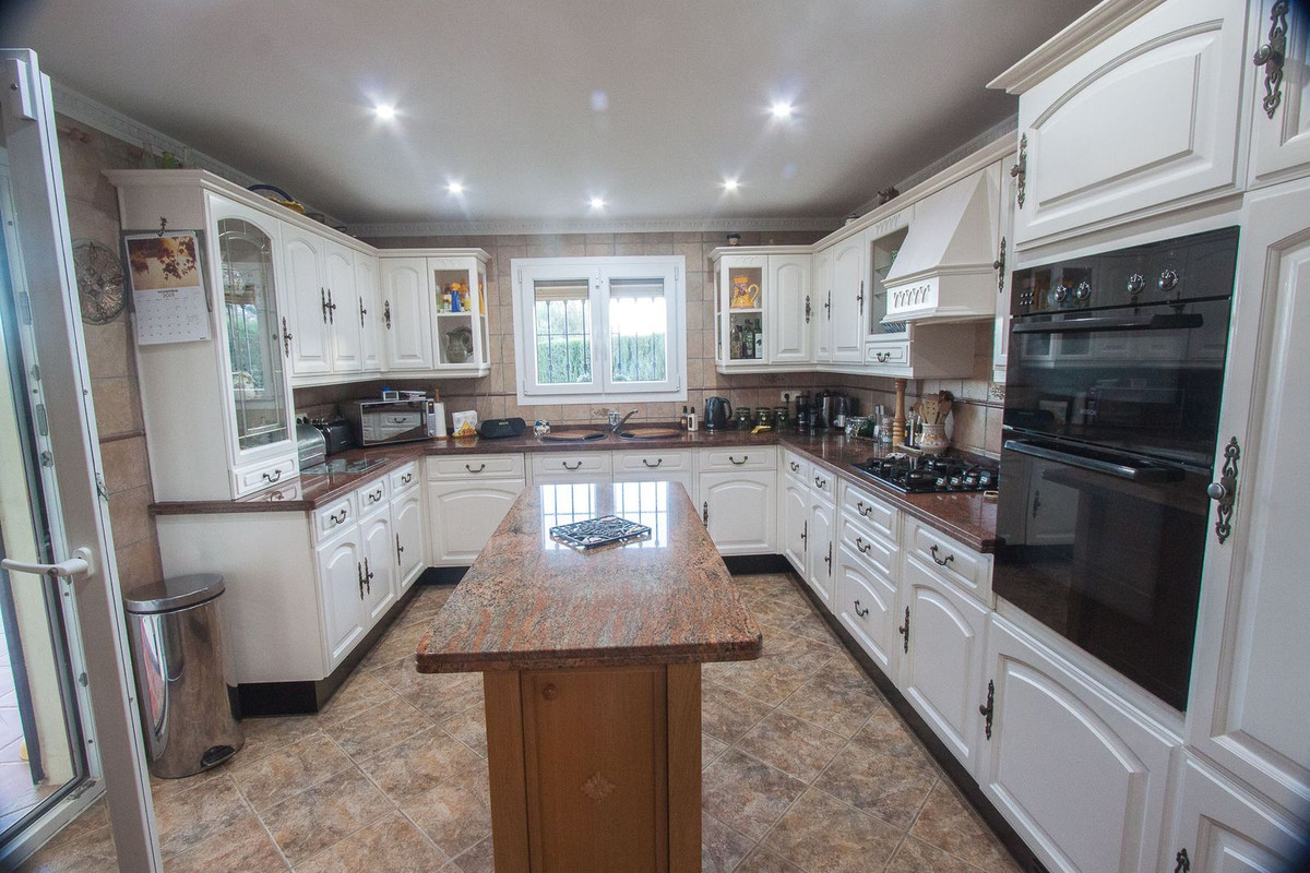 872f3b12901413166618dde9d3cc2cc4 - 9