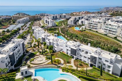 87441ec5b52e67afc69fb3bdfe6dd53c - 28