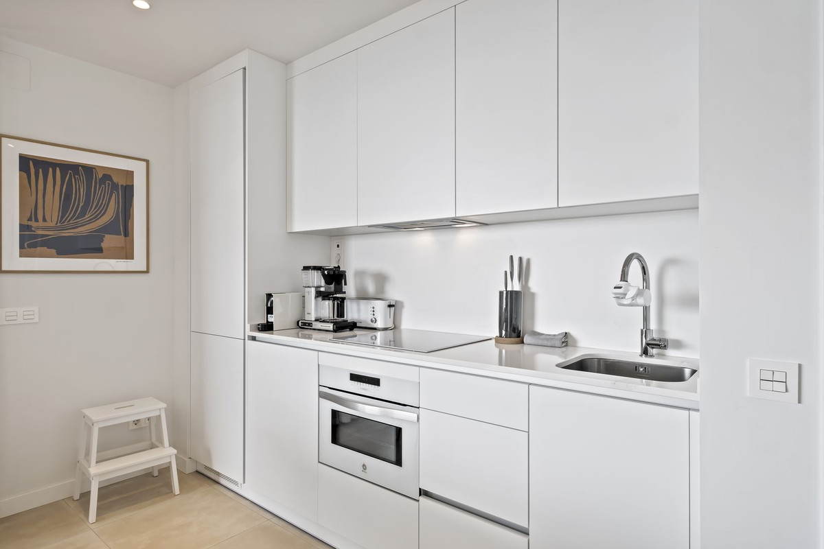 875c3b9ab1e0541da1fcbb3cbc07e696 - 17