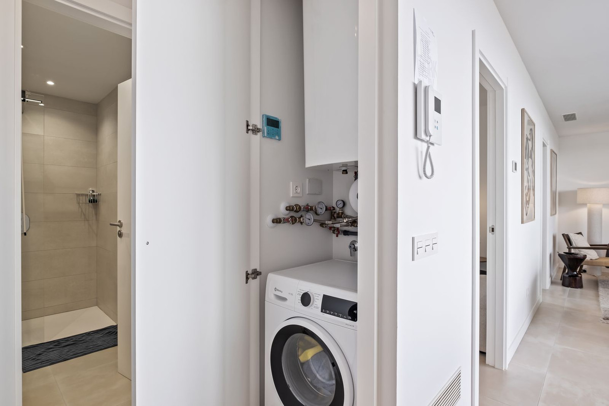 875c3b9ab1e0541da1fcbb3cbc07e696 - 18