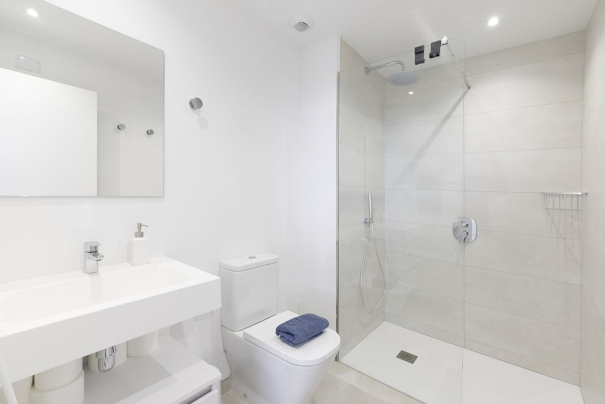 875c3b9ab1e0541da1fcbb3cbc07e696 - 25