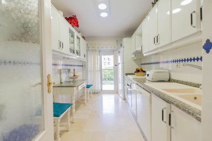 880437496701bf98f501a591a1eb2b31 - 30