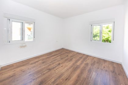 8807ec2d5e0246bffe08b5f54e17565d - 19