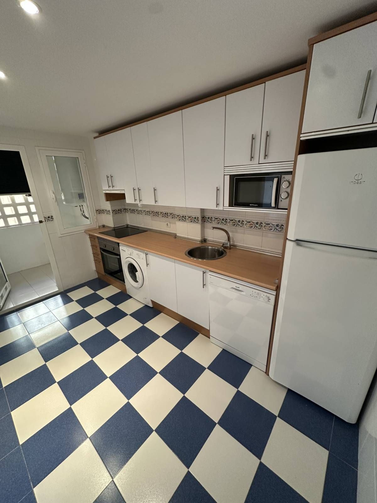 882057c0b2c5a9746d1dfd821630de19 - 25