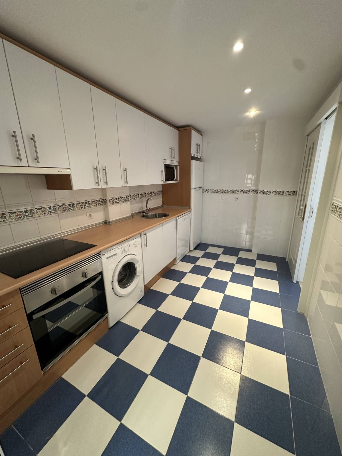 882057c0b2c5a9746d1dfd821630de19 - 30