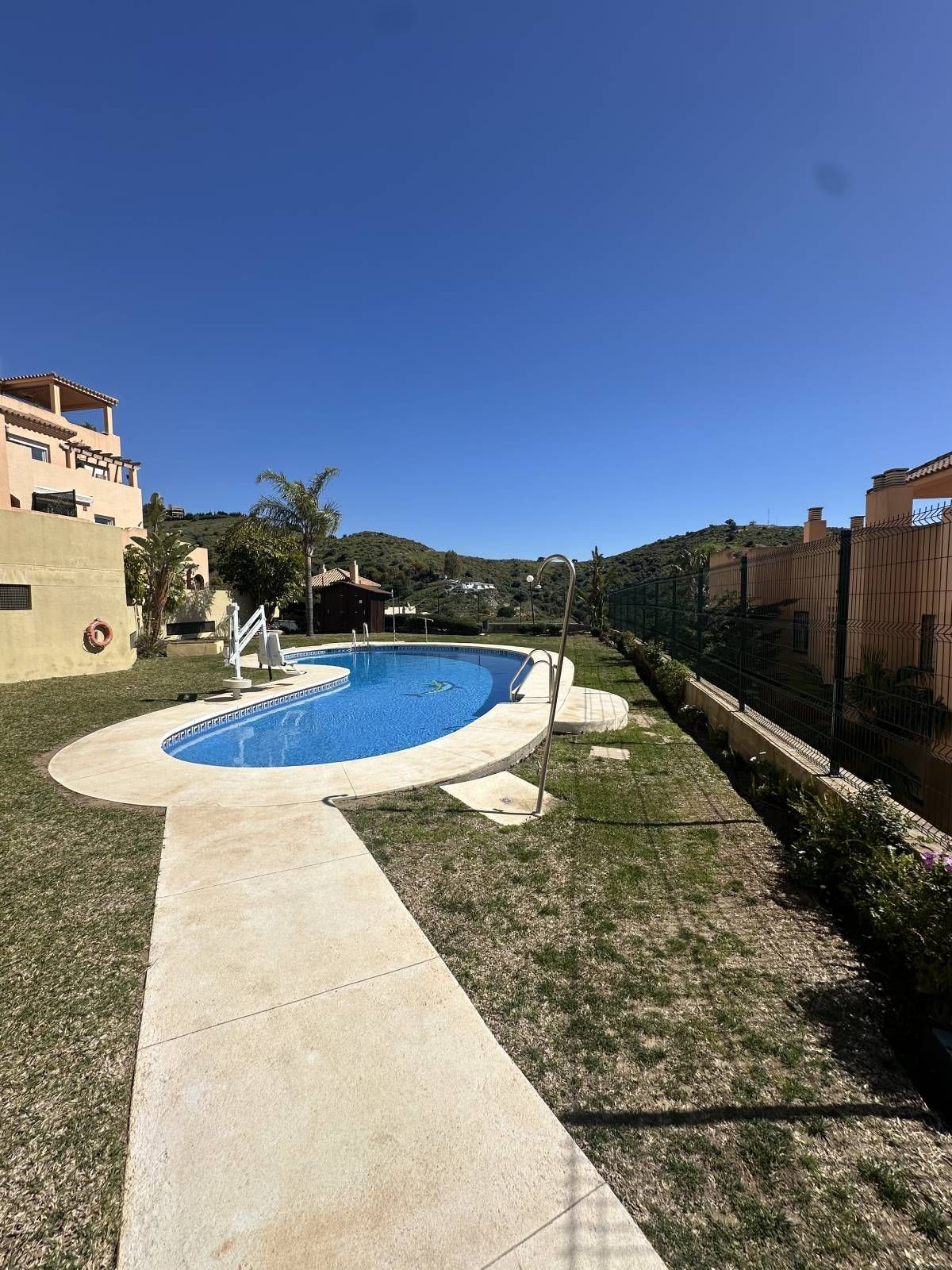 882057c0b2c5a9746d1dfd821630de19 - 50