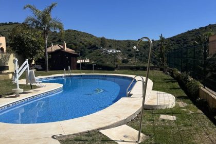 882057c0b2c5a9746d1dfd821630de19 - 51