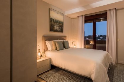 884abcaf72781c6268a60e769a21cc0e - 19