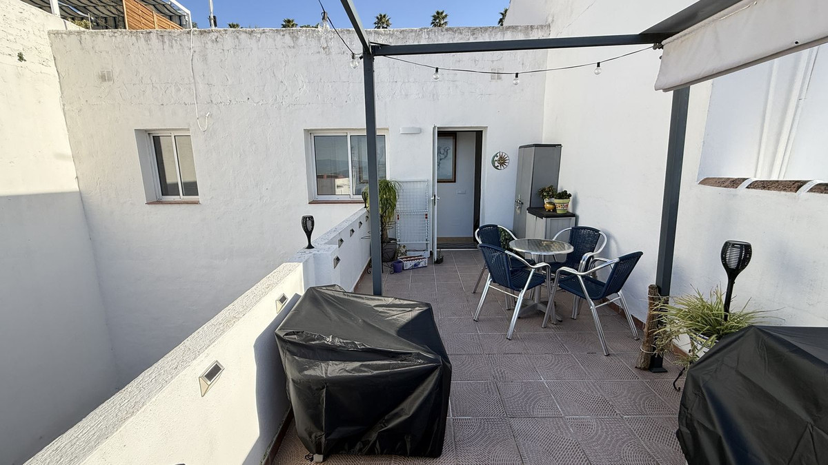 8875f6fb064b2bc3119dc769993a4eea - 16