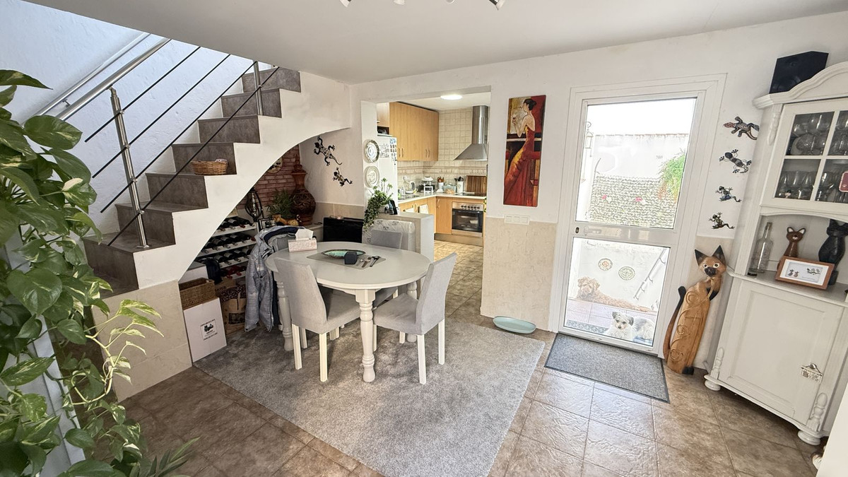 8875f6fb064b2bc3119dc769993a4eea - 5