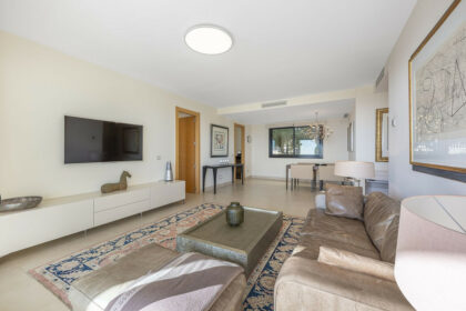 88caa3a7a2a2a3c97d02599f4ae031bb - 10