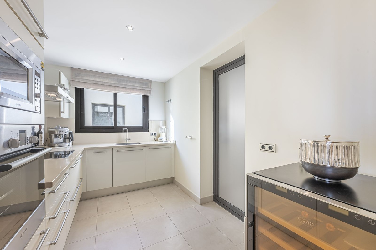 88caa3a7a2a2a3c97d02599f4ae031bb - 13