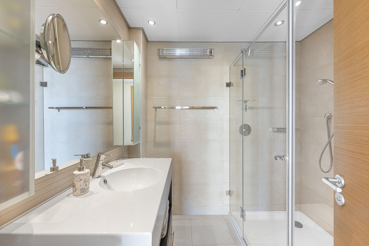 88caa3a7a2a2a3c97d02599f4ae031bb - 21