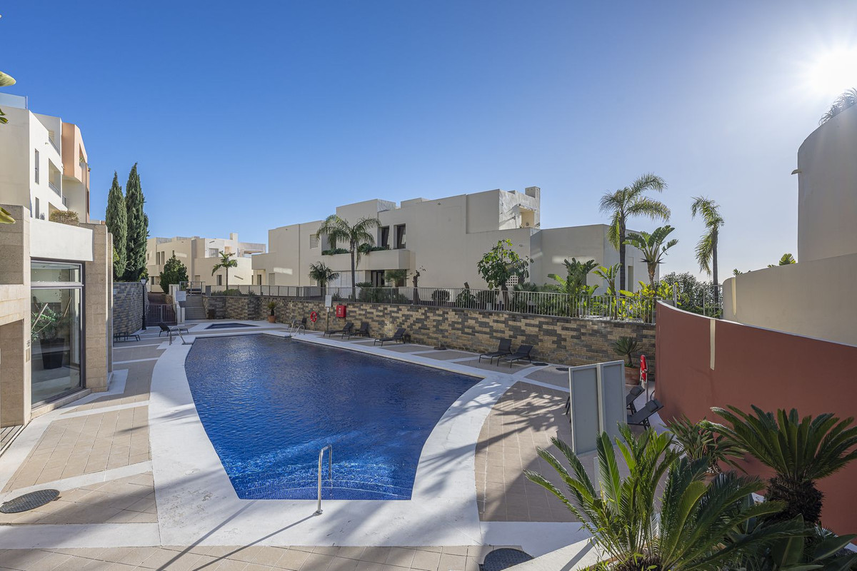 88caa3a7a2a2a3c97d02599f4ae031bb - 30