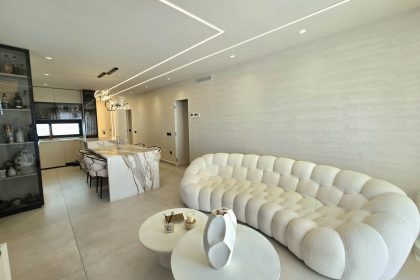 88e46c794c108cccd4c11a56c812a064 - 1