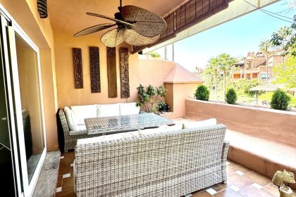 894e9a8d5eb14bb6f14c3e2679bff146 - 1