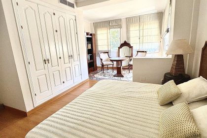 894e9a8d5eb14bb6f14c3e2679bff146 - 10