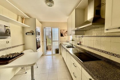 894e9a8d5eb14bb6f14c3e2679bff146 - 7