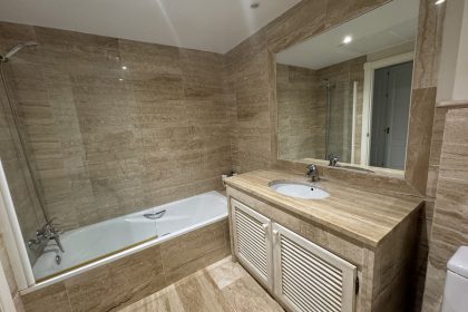 894e9a8d5eb14bb6f14c3e2679bff146 - 9