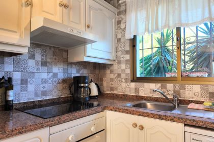 89cbb9e418caf443af04392c1c5b28f2 - 14