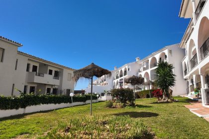 89cbb9e418caf443af04392c1c5b28f2 - 18