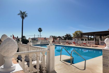 89cbb9e418caf443af04392c1c5b28f2 - 19