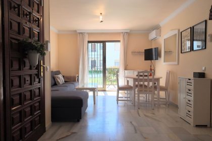 89cbb9e418caf443af04392c1c5b28f2 - 21