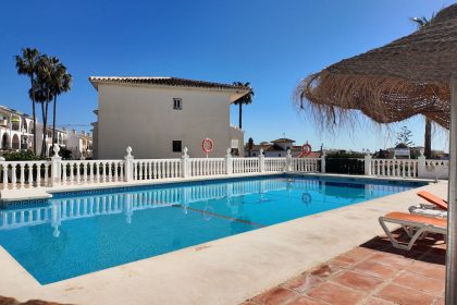 89cbb9e418caf443af04392c1c5b28f2 - 28