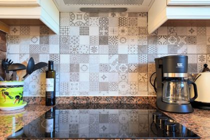 89cbb9e418caf443af04392c1c5b28f2 - 9